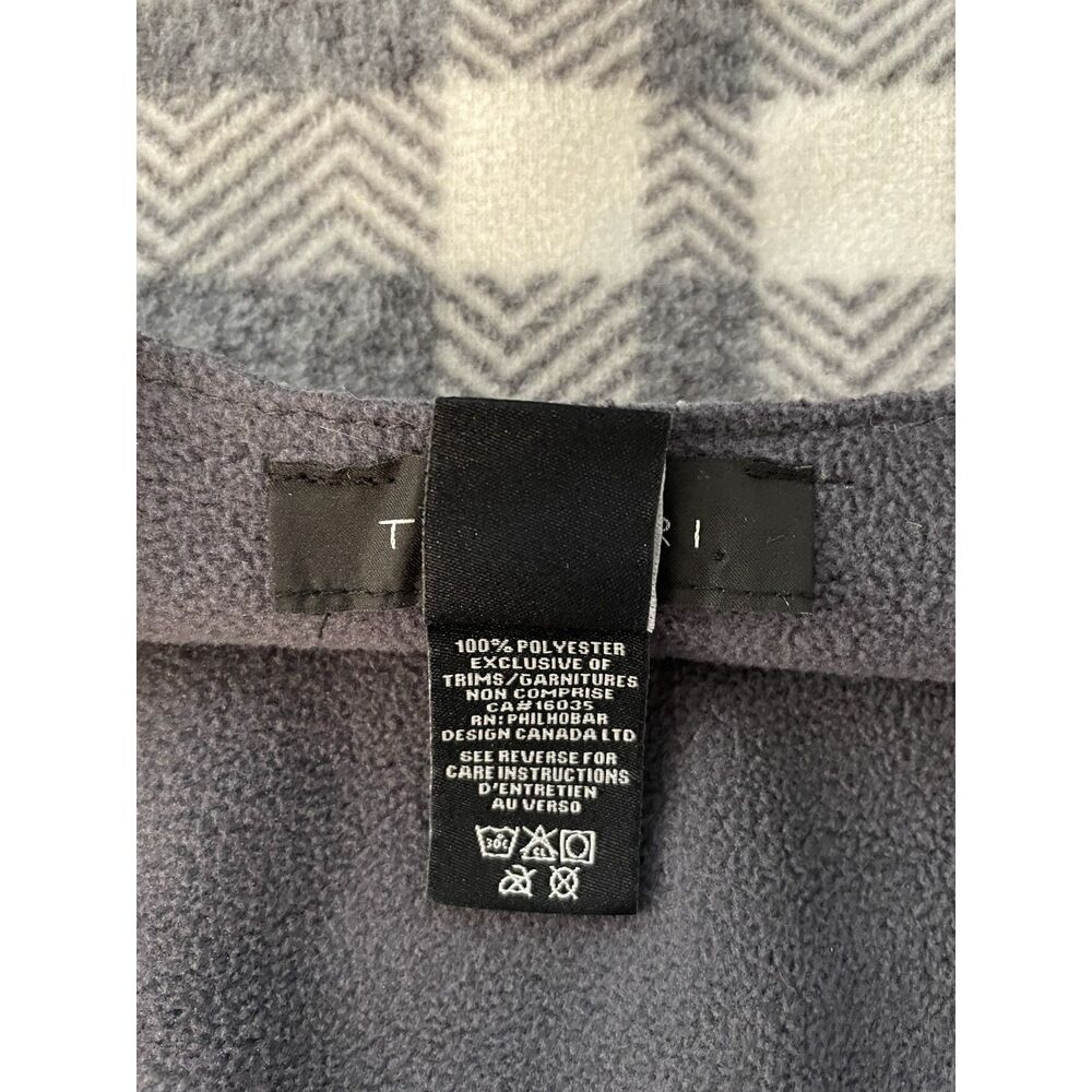 TAHARI Fleece Poncho Gray/Cream One Size Fits All Like New - Picture 4 of 4
